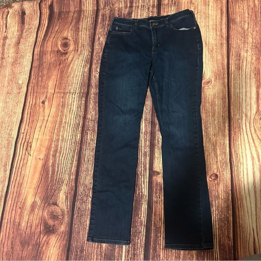 Women’s Duluth Trading Co. Straight Jeans Medium Wash Size 12 x 33